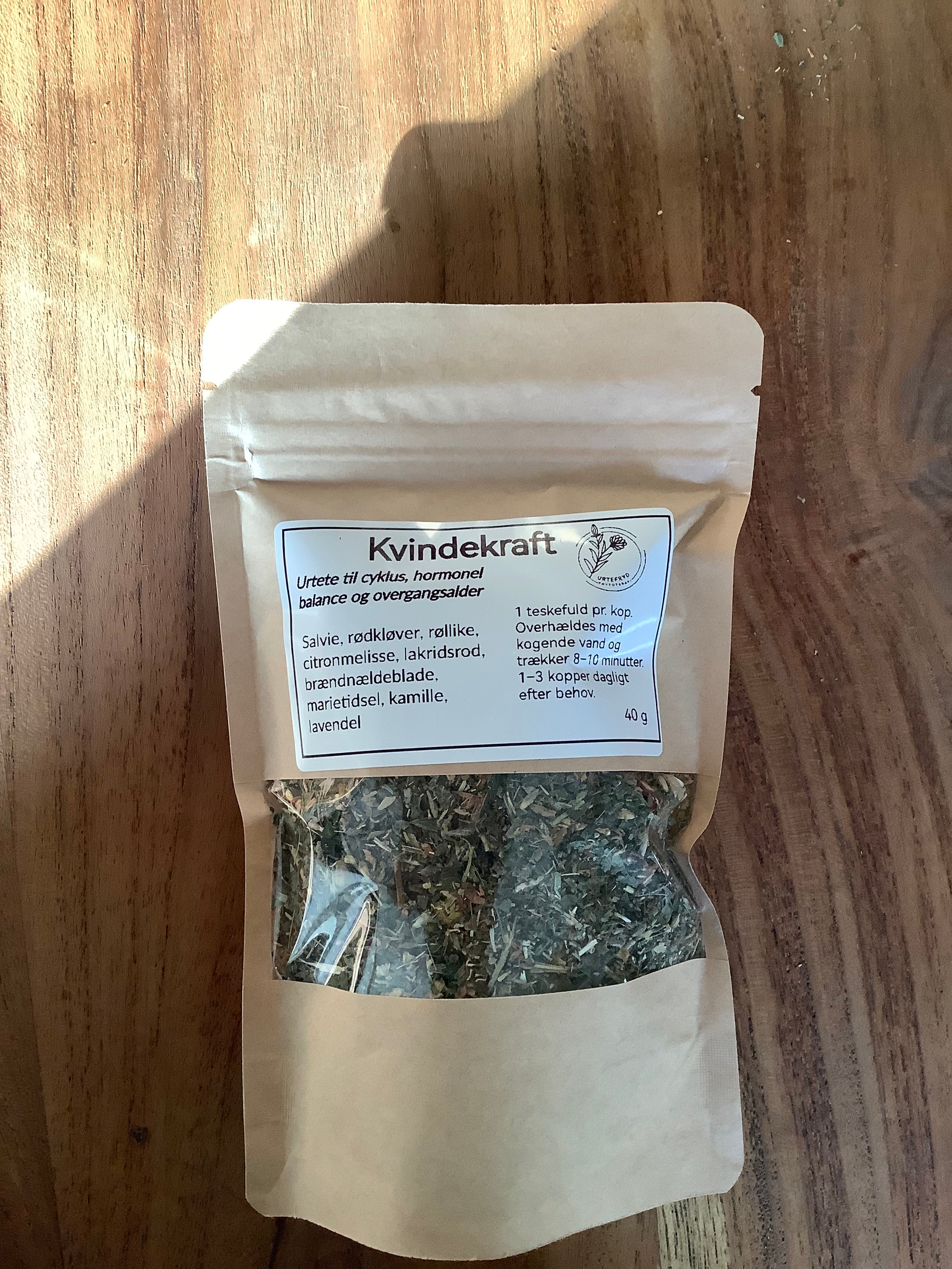 Kvindekraft – Urtete til cyklus, hormonel balance og overgangsalder